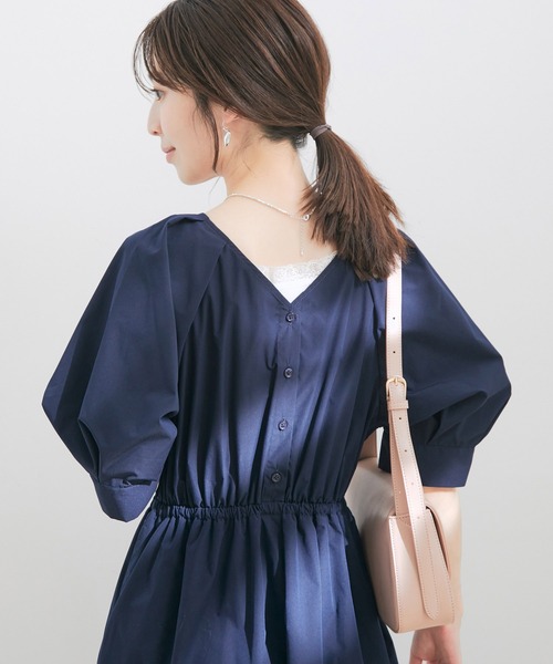 VIS(ビス)の「【前後2WAY】ボリュームスリーブフィット&フレアワンピース【洗える】(ワンピース・レディース・ベージュ/ネイビー/ブルー系その他4・S/M)」の21枚目の写真