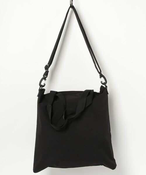 Carhartt WIP(カーハートダブリューアイピー)の「Carhartt WIP/カーハートダブリューアイピー ELWAY SHOULDER BAG I031591(ショルダーバッグ・メンズ・ブラック・FREE)」の2枚目の写真