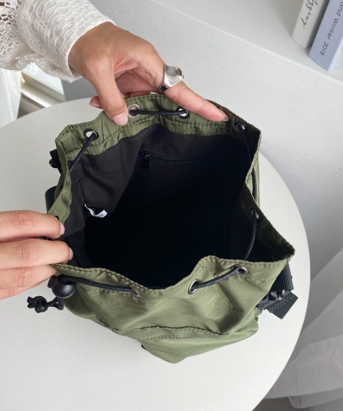 wears(ウェアーズ)の「多収納2WAYミリタリーバッグ(ショルダーバッグ・レディース・アイボリー/カーキ/ブラック・FREE)」の18枚目の写真