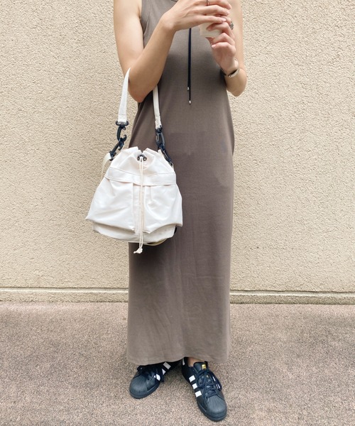 wears(ウェアーズ)の「多収納2WAYミリタリーバッグ(ショルダーバッグ・レディース・アイボリー/カーキ/ブラック・FREE)」の10枚目の写真