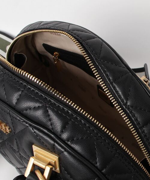 Guess(ゲス)の「MILDRED Bowler(ハンドバッグ・レディース・ホワイト/ブラック・ONE SIZE)」の15枚目の写真