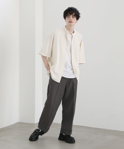 ETELIO(エテリオ)の「袖ロールアップ5分袖バンドカラーシャツ(シャツ/ブラウス・メンズ・ブラック/アイボリー/ブルー/グリーン・L/S/M)」の5枚目の写真