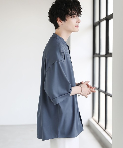 ETELIO(エテリオ)の「袖ロールアップ5分袖バンドカラーシャツ(シャツ/ブラウス・メンズ・ブラック/アイボリー/ブルー/グリーン・L/S/M)」の8枚目の写真