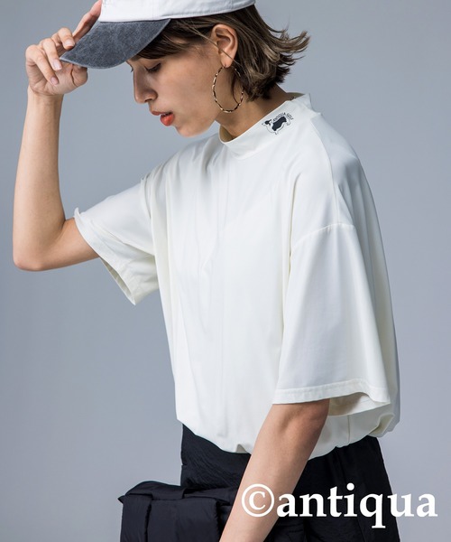 antiqua(アンティカ)の「【STCH】ロゴデザインハイネックトップス(シャツ/ブラウス・レディース・ホワイト/ブルー/ブラック・S/M/L)」の6枚目の写真