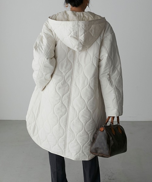 Anss.me（アンスミー）の「【Anss.me】【撥水加工】ボアベスト付き3wayキルティングフード/ノーカラーコート（ダウンジャケット/コート・レディース・ベージュ/ブラック/アイボリー/カーキ・FREE）」の7枚目の写真