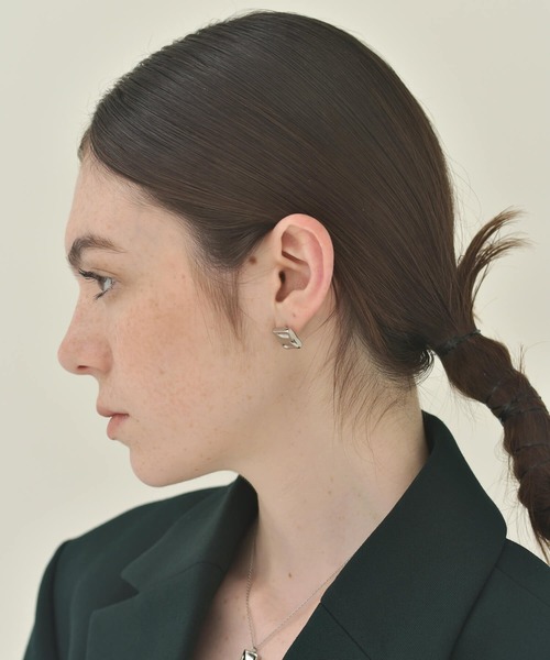 LHME（エルエイチエムイー）の「【WEB限定】”Aqua”スクエアピアス/サージカルステンレス（金属アレルギー対応）【LHME / エルエイチエムイー】（ピアス（両耳用）・レディース・ゴールド/シルバー・ONE SIZE）」の8枚目の写真