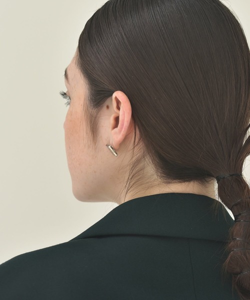 LHME（エルエイチエムイー）の「【WEB限定】”Aqua”スクエアピアス/サージカルステンレス（金属アレルギー対応）【LHME / エルエイチエムイー】（ピアス（両耳用）・レディース・ゴールド/シルバー・ONE SIZE）」の9枚目の写真