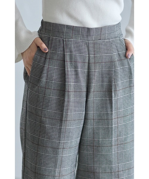 &. NOSTALGIA(アンドドットノスタルジア)の「【ZOZO限定】ツータックチェックストレートパンツ(その他パンツ・レディース・ブラウン/グレー・FREE)」の14枚目の写真