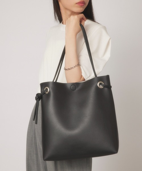 MIAN (ミアン)の「【MIAN】A4対応サイズ ムスビモチーフトートバッグ 1231-623-1 ※(トートバッグ・レディース・シルバー/サックスブルー/ブラック/グレイッシュベージュ・FREE)」の1枚目の写真