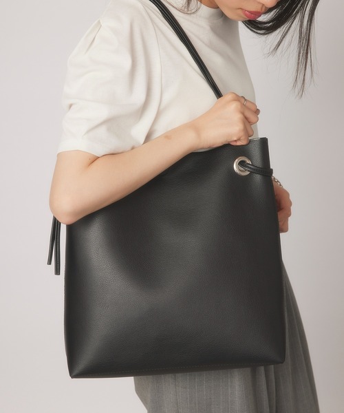 MIAN (ミアン)の「【MIAN】A4対応サイズ ムスビモチーフトートバッグ 1231-623-1 ※(トートバッグ・レディース・シルバー/サックスブルー/ブラック/グレイッシュベージュ・FREE)」の10枚目の写真