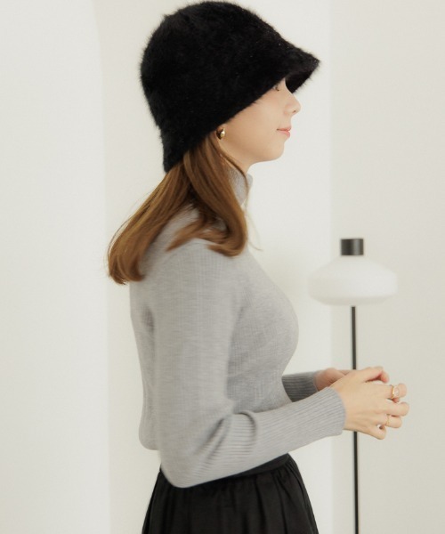 flower(フラワー)の「ノーブルタートルニット(ニット/セーター・レディース・アイボリー/グレー・FREE)」の4枚目の写真
