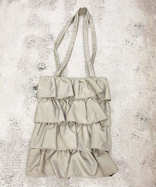 SPRUCE(スプルース)の「<SPRUCE/スプルス>フリルナイロントートバッグ(トートバッグ・レディース・ベージュ/ブラック/ブルー・ONE SIZE)」の2枚目の写真
