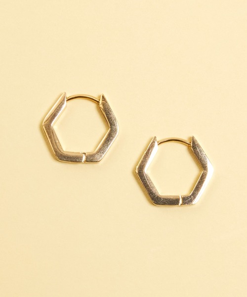 BUTTON&CUFFLINKS(ボタンアンドカフリンクス)の「BUTTON&CUFFLINKS ボタンアンドカフリンクス:ステンレス 六角ピアス 16mm(ピアス(両耳用)・レディース・ブラック/ゴールド/シルバー・FREE)」の3枚目の写真