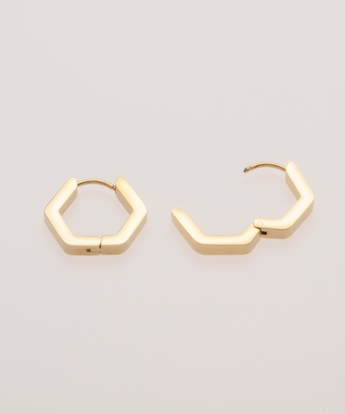 BUTTON&CUFFLINKS(ボタンアンドカフリンクス)の「BUTTON&CUFFLINKS ボタンアンドカフリンクス:ステンレス 六角ピアス 16mm(ピアス(両耳用)・レディース・ブラック/ゴールド/シルバー・FREE)」の4枚目の写真