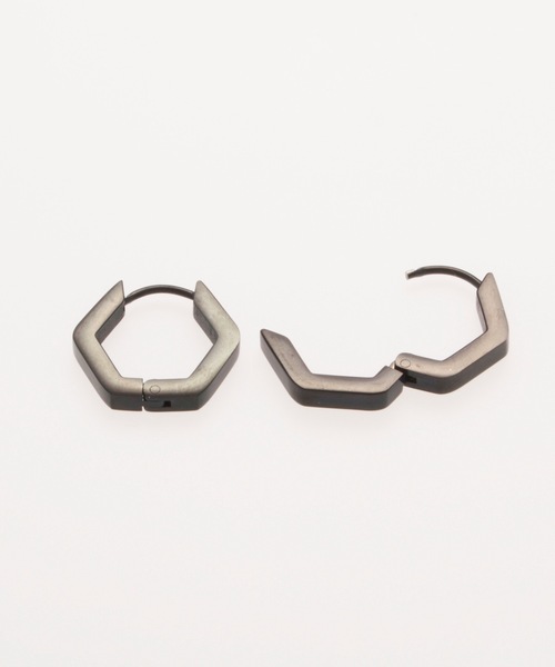 BUTTON&CUFFLINKS(ボタンアンドカフリンクス)の「BUTTON&CUFFLINKS ボタンアンドカフリンクス:ステンレス 六角ピアス 16mm(ピアス(両耳用)・レディース・ブラック/ゴールド/シルバー・FREE)」の6枚目の写真