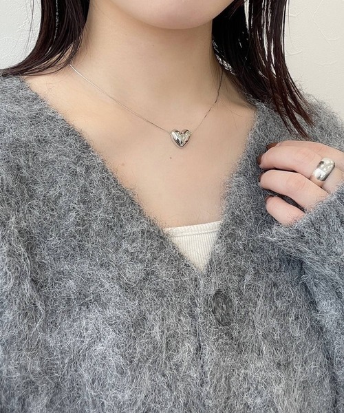 Heather(ヘザー)の「ハートモチーフネックレス 989758(ネックレス・レディース・シルバー/ゴールド・ONE SIZE)」の2枚目の写真