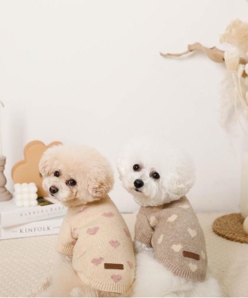 moncheri（モンシェリ）の「ハート柄ジャガードニットトップス（ペットウェア・レディース・モカ/アイボリー・S/L/XL/M/2M/XS）」の5枚目の写真