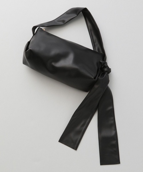A part by（アパートバイ）の「ソフトリボンショルダーバッグ（ショルダーバッグ・レディース・ブラック/アイボリー・FREE）」の6枚目の写真