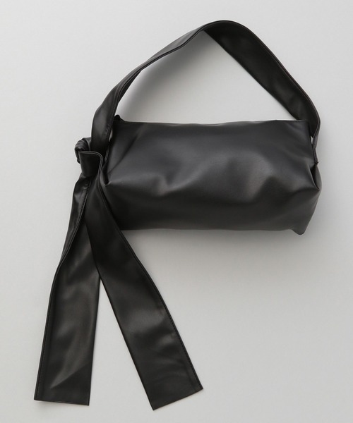 A part by（アパートバイ）の「ソフトリボンショルダーバッグ（ショルダーバッグ・レディース・ブラック/アイボリー・FREE）」の7枚目の写真