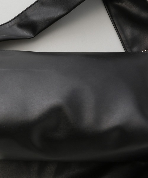 A part by（アパートバイ）の「ソフトリボンショルダーバッグ（ショルダーバッグ・レディース・ブラック/アイボリー・FREE）」の13枚目の写真