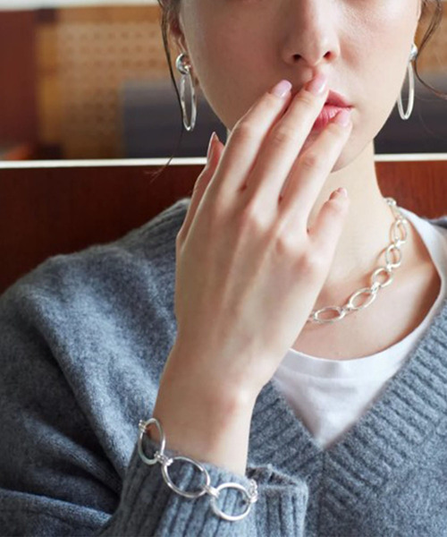 Nothing And Others(ナッシングアンドアザーズ)の「Nothing and Others/Ellpse chain Bracelet(ブレスレット・レディース・シルバー・FREE)」の2枚目の写真