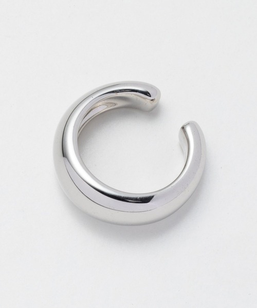 TOM WOOD(トムウッド)の「TOM WOOD Ear cuff Thick トムウッド シック 片耳 イヤーカフ(イヤーカフ・レディース・シルバー・MEDIUM/SMALL)」の5枚目の写真