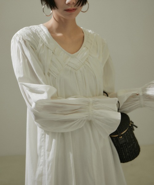 SALON adam et rope'（サロン アダム エ ロペ）の「【WEB限定】ハンドウィーブ2WAYワンピース/24SS【洗える】（ワンピース・レディース・オフホワイト/ブラック/ピンク/イエロー・FREE）」の13枚目の写真