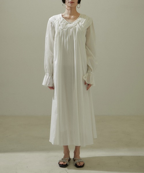 SALON adam et rope'（サロン アダム エ ロペ）の「【WEB限定】ハンドウィーブ2WAYワンピース/24SS【洗える】（ワンピース・レディース・オフホワイト/ブラック/ピンク/イエロー・FREE）」の20枚目の写真