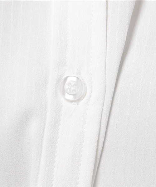 CAPRICIEUX LE'MAGE（カプリシューレマージュ）の「シャドーストライプオーバーシャツ（シャツ/ブラウス・レディース・ホワイト/ネイビー/キャメル・FREE）」の8枚目の写真