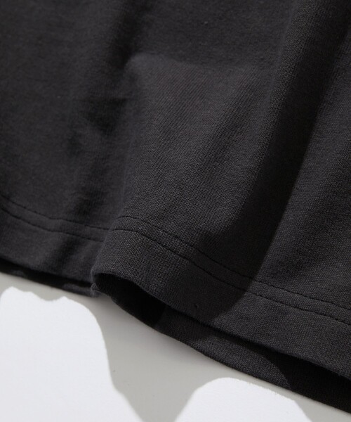 FREAK'S STORE(フリークスストア)の「限定展開 9オンス Heavyweight ビッグシルエット ヘンリーネックTシャツ/ヘビーウェイト(Tシャツ/カットソー・メンズ・グレイッシュベージュ/スミクロ/ネイビー/ブラック/アッシュグレー/ホワイト・LARGE/SMALL/MEDIUM)」の17枚目の写真
