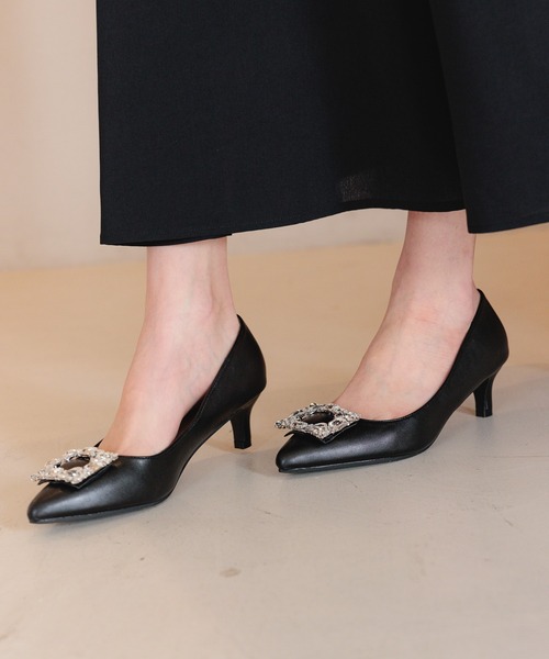 mysty woman（ミスティウーマン）の「スクエアビジューパンプス 109256（パンプス・レディース・ブラック/ベージュ・MEDIUM/LARGE）」の5枚目の写真