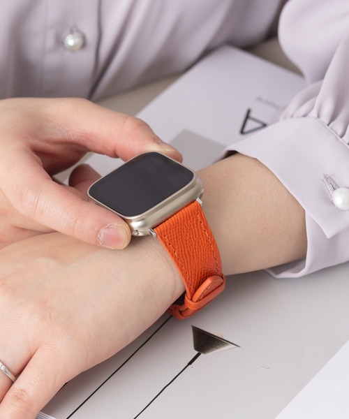 emonique(エモニーク)の「本革レザー Apple Watch バンド スマートウォッチバンド【38/40/41/42/44/45/49mm対応】(デジタル腕時計・レディース・ホワイト/レッド/グレー/ブラウン/ベージュ/ブラック・42/38)」の6枚目の写真
