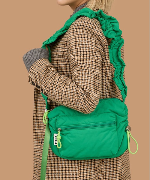 CONTROL FREAK（コントロールフリーク）の「CONTROL FREAK / CTFK（コントロールフリーク）撥水ギャザークロスボディバッグ（ショルダーバッグ・レディース・チャコール/ピンク/グリーン/アイボリー/ブルー/シルバー/オレンジ/その他/カーキ/ボルドー/レオパード/ネイビー/ドット/チェック/ブラック系その他/オリーブ/マルチ・FREE）」の7枚目の写真