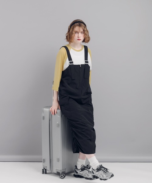 MUHET(ミュエータ)の「ナイロンジャンパースカート(ジャンパースカート・レディース・ブラック/カーキ・SMALL/MEDIUM)」の16枚目の写真