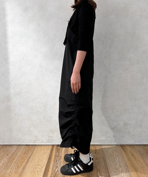 MUHET(ミュエータ)の「ナイロンジャンパースカート(ジャンパースカート・レディース・ブラック/カーキ・SMALL/MEDIUM)」の20枚目の写真
