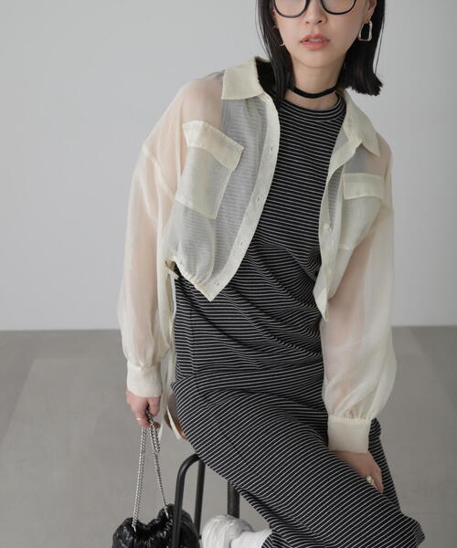 FREE'S MART（フリーズマート）の「◇裾ドロストショート丈シアーシャツ（シャツ/ブラウス・レディース・ブラック/ブルー/ホワイト/ピンク・FREE）」の10枚目の写真