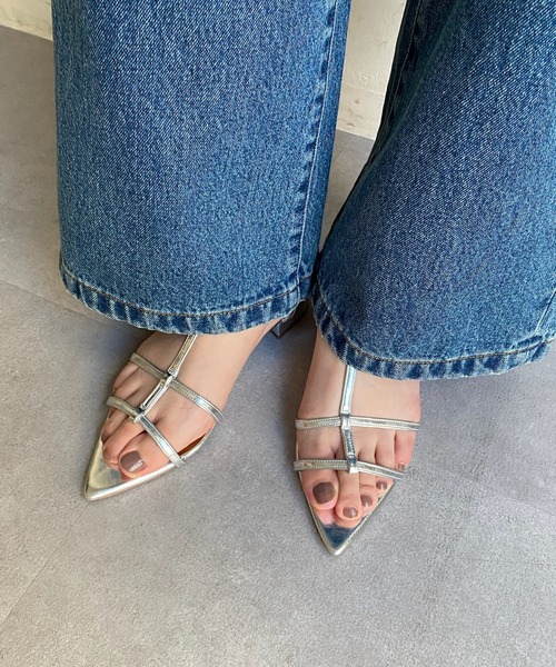 DouDou(ドゥドゥ)の「ポインテッドストラップサンダル(サンダル・レディース・ブラック/シルバー/ゴールド・SMALL/MEDIUM/LARGE)」の3枚目の写真