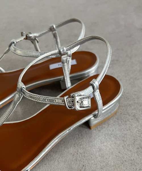 DouDou(ドゥドゥ)の「ポインテッドストラップサンダル(サンダル・レディース・ブラック/シルバー/ゴールド・SMALL/MEDIUM/LARGE)」の13枚目の写真