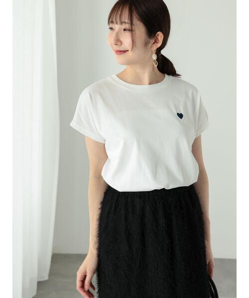 Te chichi TERRASSE（テチチテラス）の「【抗菌防臭】ハート刺繍Tシャツ（Tシャツ/カットソー・レディース・オフホワイト/ベージュ/チャコールグレー・F）」の6枚目の写真