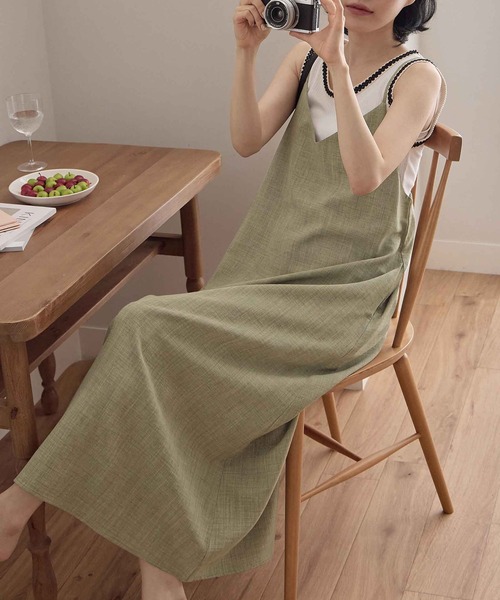 CHAN ME(チャンミ)の「麻調バックリボンキャミワンピ(レギュラー丈)(ワンピース・レディース・ブラック/グリーン/ブルー/オレンジ/グレイッシュベージュ/バーガンディー/チャコールグレー/サックスブルー・MEDIUM/LARGE/X-LARGE)」の10枚目の写真