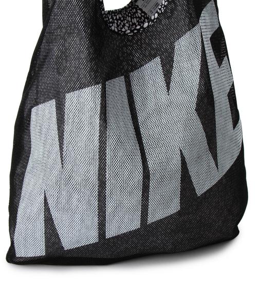 NIKE(ナイキ)の「NIKE(ナイキ) グラフィックリバーシブルトート(ショルダーバッグ・レディース・ブラック/コバルトブルー・フリー)」の9枚目の写真