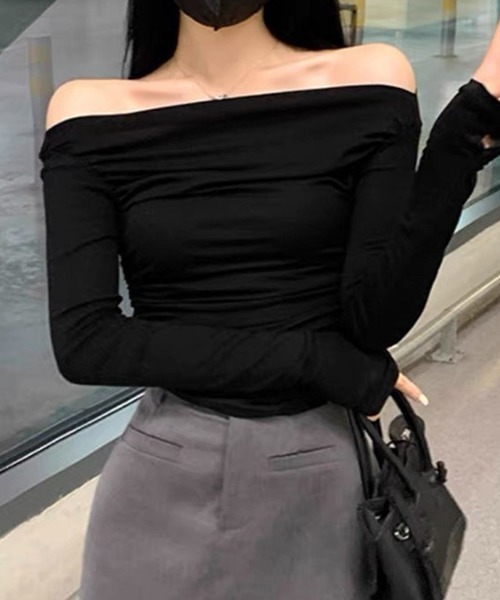 【限定値下げ】web完売 thetoe オフショルトップス 指穴付き オフショルダートップス culw694（Tシャツ/カットソー