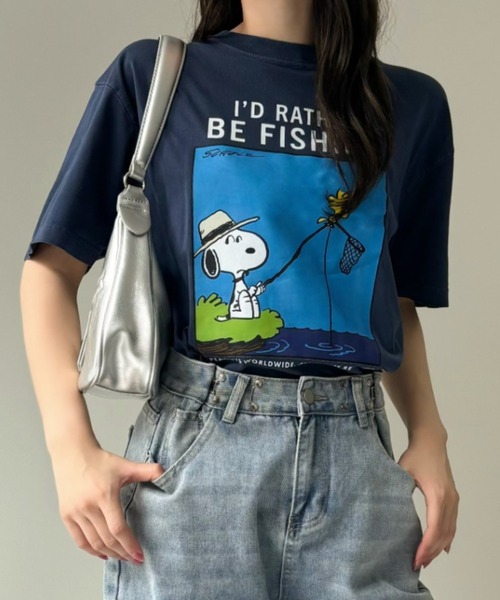 SNOOPY(スヌーピー)の「【PEANUTS/SNOOPY】別注 ピーナッツ スヌーピー 「FISHING」ヴィンテージ風Tシャツ(Tシャツ/カットソー・レディース・アイボリー/ネイビー/ブラック・XL/S/M/L)」の20枚目の写真