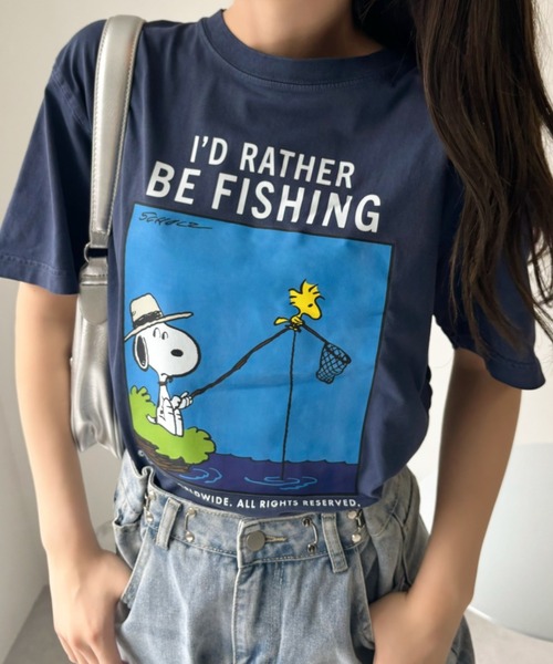 SNOOPY(スヌーピー)の「【PEANUTS/SNOOPY】別注 ピーナッツ スヌーピー 「FISHING」ヴィンテージ風Tシャツ(Tシャツ/カットソー・レディース・アイボリー/ネイビー/ブラック・XL/S/M/L)」の18枚目の写真