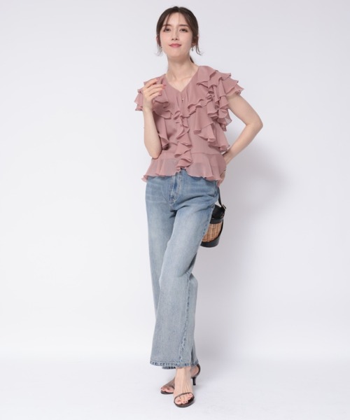 Apuweiser-riche（アプワイザーリッシェ）の「フリルショートブラウス