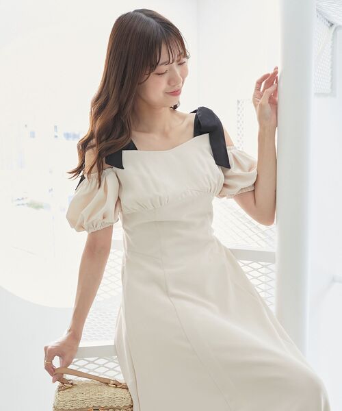 MAJESTIC LEGON（マジェスティックレゴン）の「【WEB限定XSサイズあり】2wayバイカラーリボンワンピース（ワンピース・レディース・ブラック系その他/ホワイト系その他/アイボリー/ブラウン系その他2・X-SMALL/MEDIUM/SMALL）」の2枚目の写真