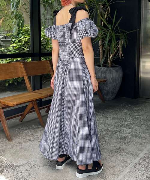 MAJESTIC LEGON（マジェスティックレゴン）の「【WEB限定XSサイズあり】2wayバイカラーリボンワンピース（ワンピース・レディース・ブラック系その他/ホワイト系その他/アイボリー/ブラウン系その他2・X-SMALL/MEDIUM/SMALL）」の19枚目の写真