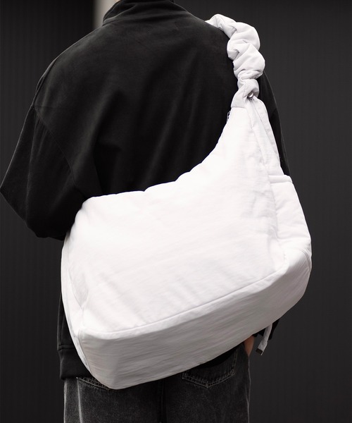 CLEL】Water repellent nylon big gather shoulder bag/撥水
