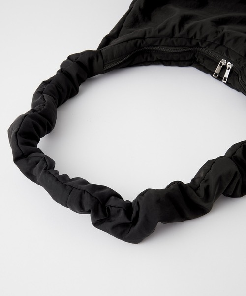 CLEL（クレイル）の「【CLEL】Water repellent nylon big gather shoulder bag/撥水ナイロンビッグギャザーショルダーバッグ（ショルダーバッグ・メンズ・ライトグレー/ブラック/グレー系・FREE）」の16枚目の写真