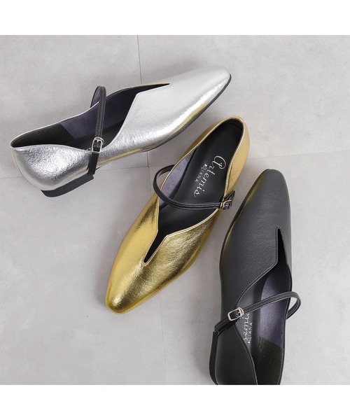 artemis by DIANA(アルテミスバイダイアナ)の「【片足130g】軽量 ソフトVカットストラップフラットシューズ(パンプス・レディース・ブラック/シルバー/ゴールド・22.5cm/23.0cm/23.5cm/24.0cm/24.5cm/25.0cm/22.0cm)」の20枚目の写真